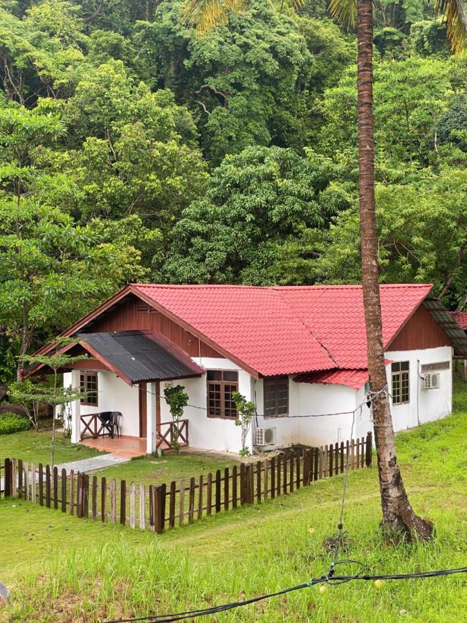 Empire Hotels & Resorts Kampong Pasir Hantu Luaran gambar